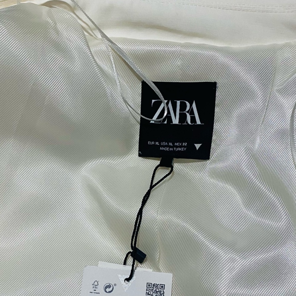Zara Blogger’s Fav Oyster White Straight Cut Out Blazer with Lapel Collar Sz XL‎ - Picture 15 of 16